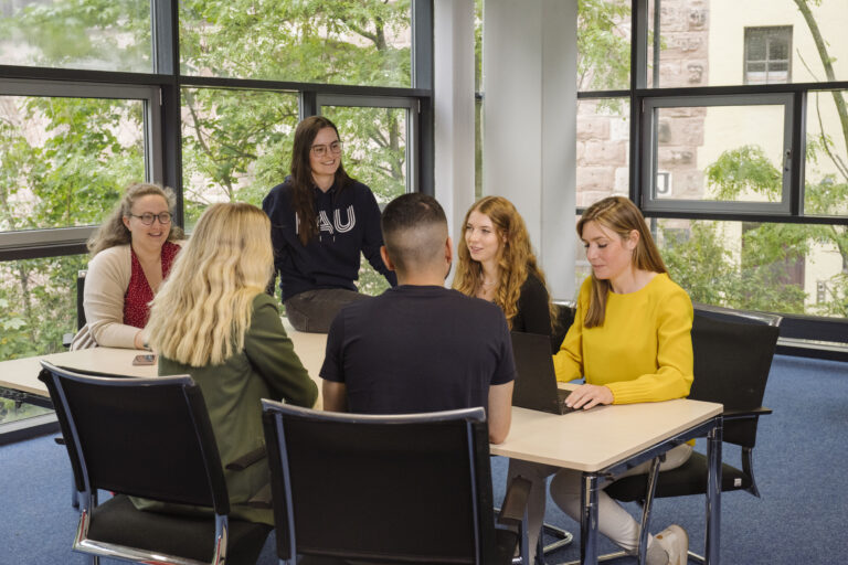 Beitragsbild für Wissenschaftliche Mitarbeitende